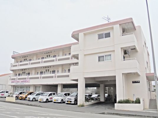 ３階建ての独身寮