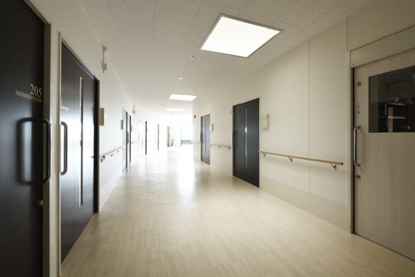 自然光の入る廊下