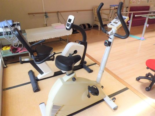 運動器具の並ぶ部屋