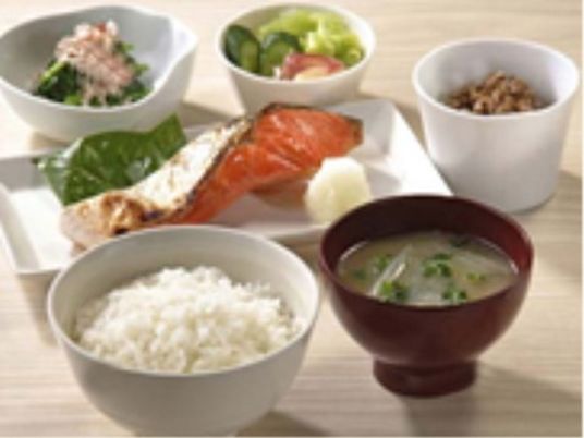 和食スタイルの食事膳
