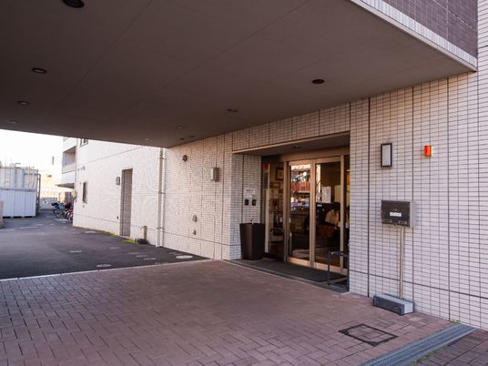 エントランスの外観