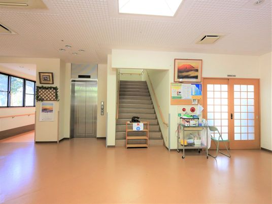 共用エリアの明るい空間