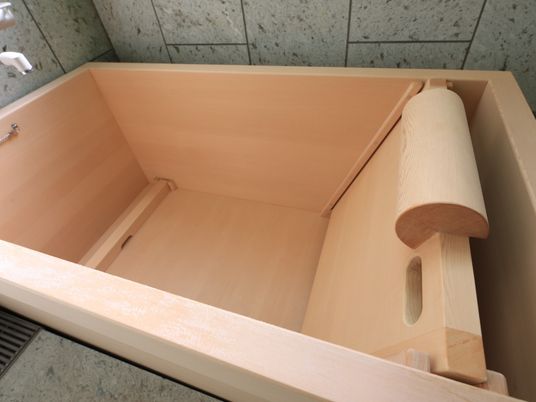 木製のバリアフリー浴槽