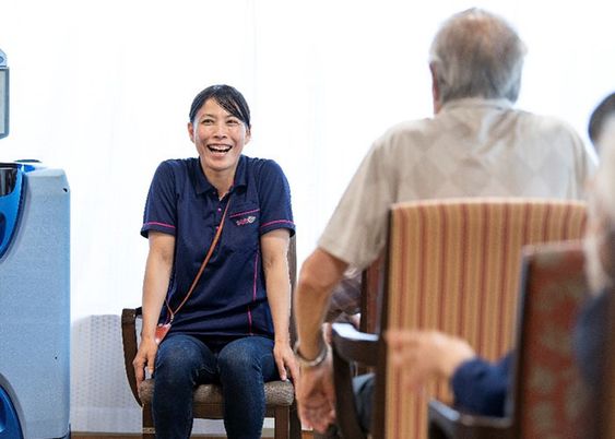 楽しげな談笑の様子