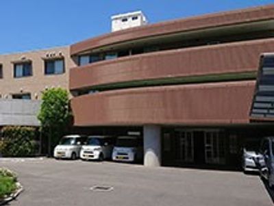 広々とした駐車場