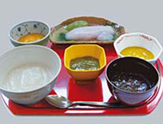 美しい食事の盛り付け