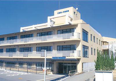 3階建ての建物外観