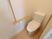 手すり付きトイレの内観