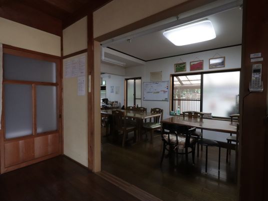 和風の広々食堂空間