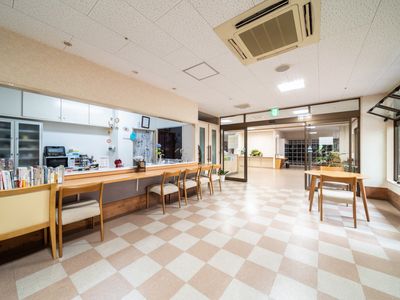 ゆったりとした食堂の様子
