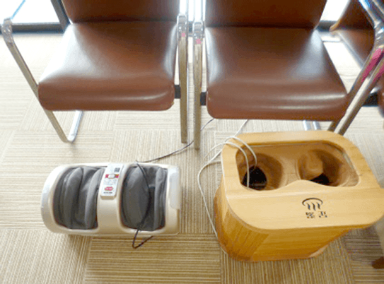 足を癒すマッサージ器具