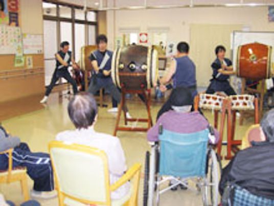 和太鼓の演奏を行う多目的室