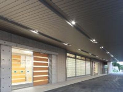 落ち着いた施設の外観