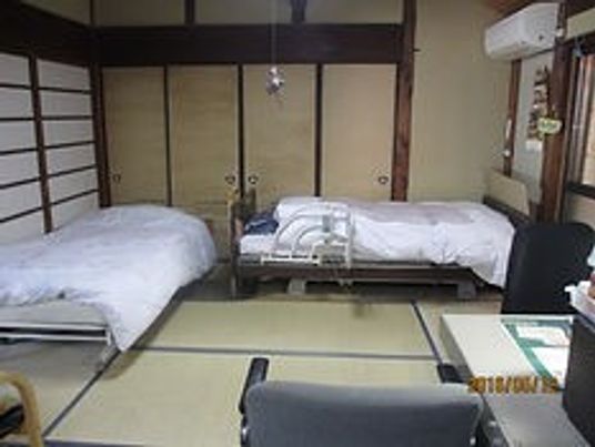 落ち着いた雰囲気の居室