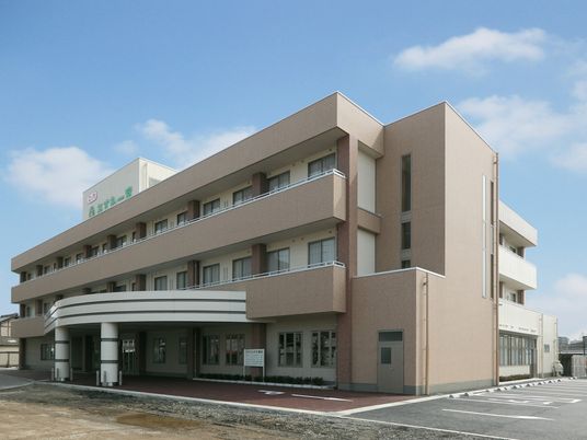 ゆったり外観の建物