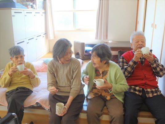 共有スペースでお茶会