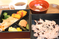 美味しそうな食事のトレイ