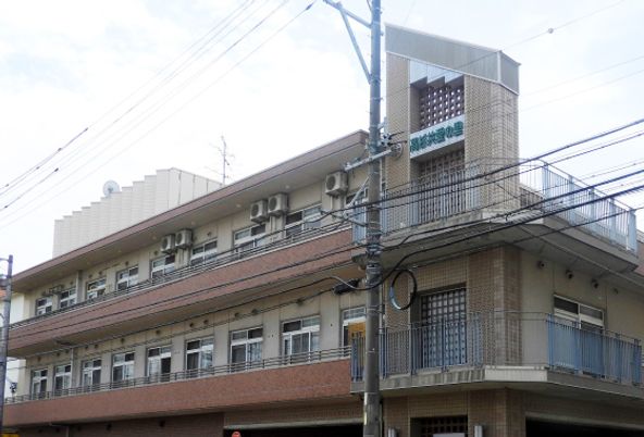 3階建ての建物