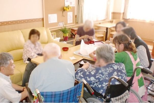 談話中のリビング
