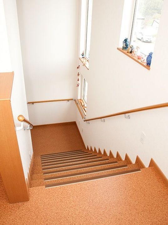 手すり付き階段の角度