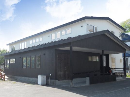 暖かみのある建物外観