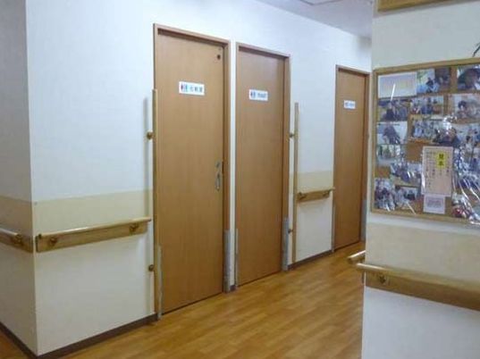 廊下と掲示物