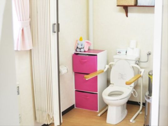 介助しやすいトイレの設備