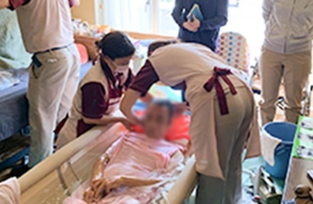 入浴介助の様子