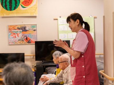 活気あるレクリエーション多目的室