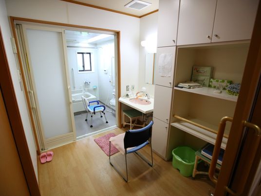 バリアフリーな居室内観