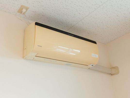 部屋のエアコン