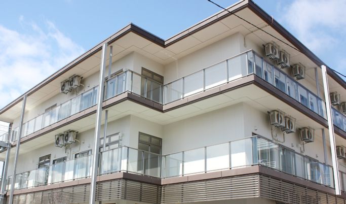 設備が充実した外観