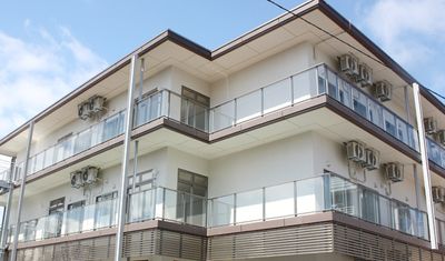 設備が充実した外観