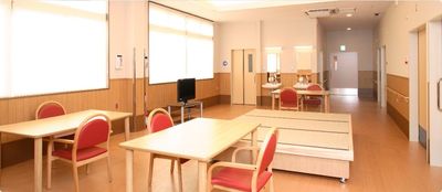 温かな光が差し込む室内