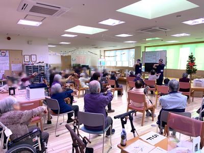 賑やかな活動現場