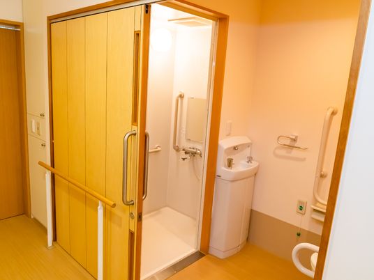 バリアフリーなトイレ空間