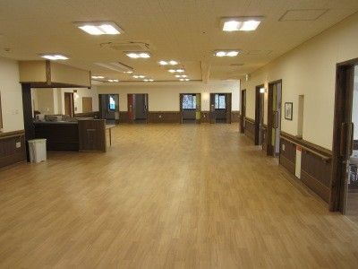 広々とした室内廊下