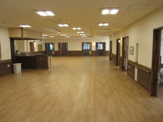 広々とした室内廊下