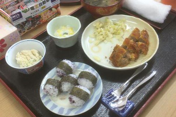 美味しそうな食事