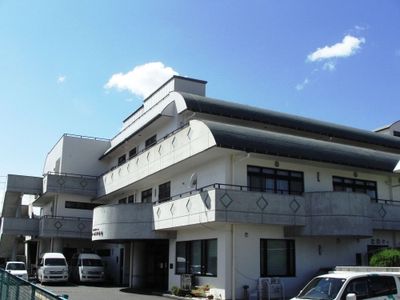 大規模な建物の外観