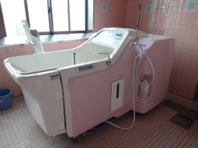 機械式浴槽の浴室