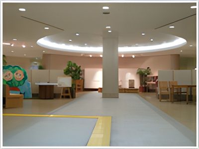 広々としたロビー