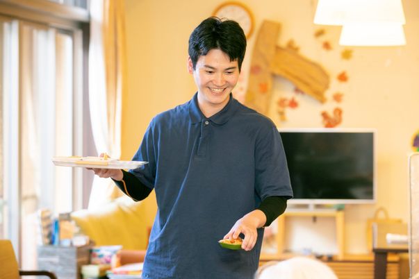 笑顔のスタッフが談笑する場所