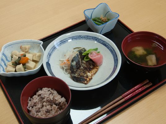 和食スタイルの健康的な食事