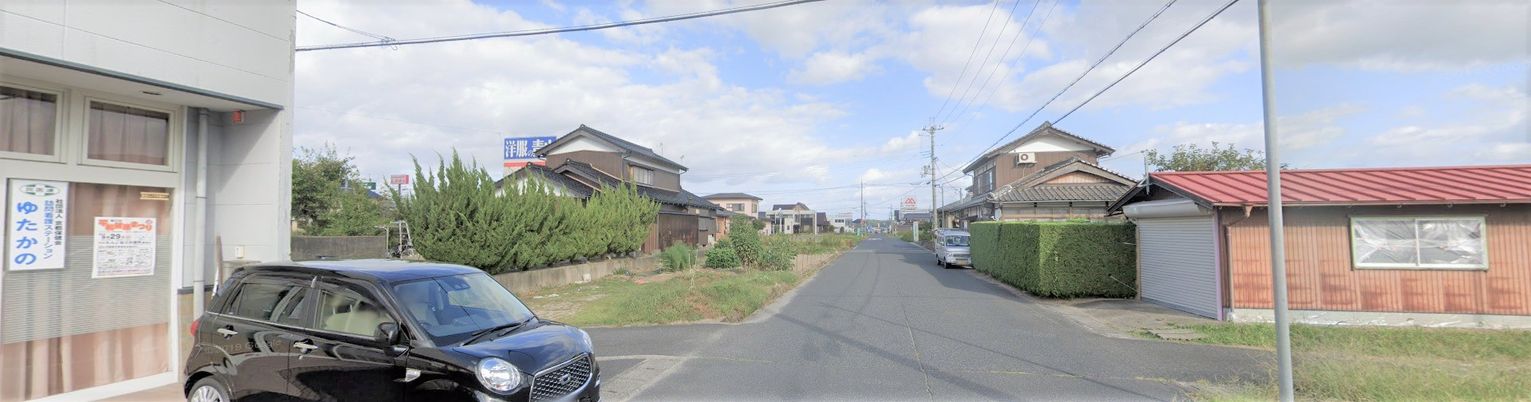 穏やかな街並みの外観  