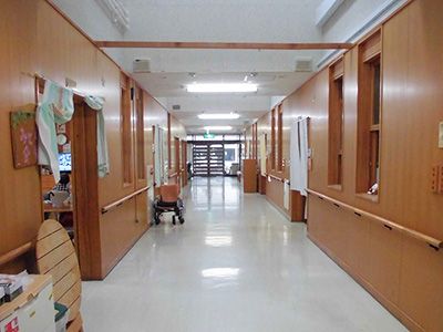 長い廊下