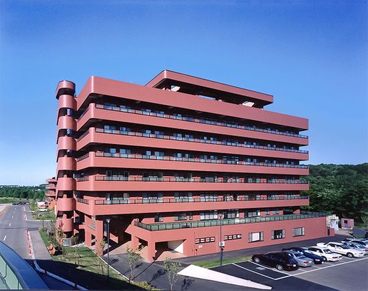 複合型建物の外観