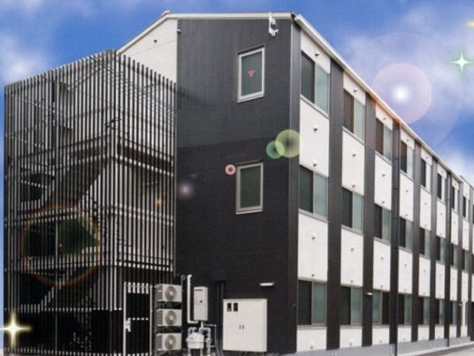 新しい建物の外観
