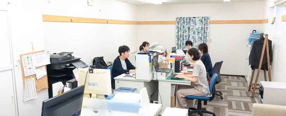 和やかなスタッフの様子