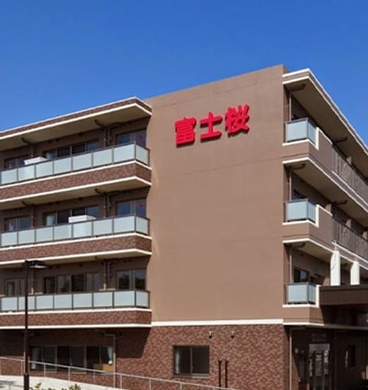 3階建ての建物外観